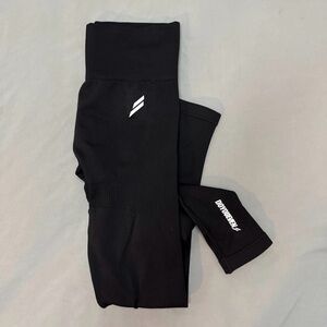 DOYOUEVEN Black Leggings